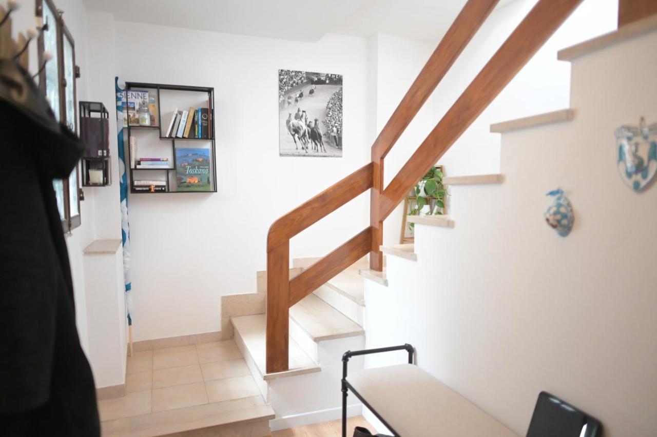 דירות סיינה Un Terrazzo Sulla Magia מראה חיצוני תמונה